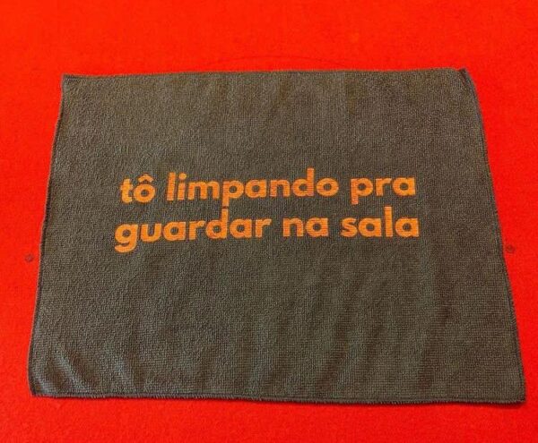 tô limpando pra guardar na sala