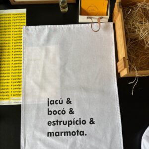 jacú & bocó & estrupício & marmota.